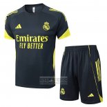 Chandal del Real Madrid Manga Corta 2025-2026 Negro Amarillo - Pantalon Corto